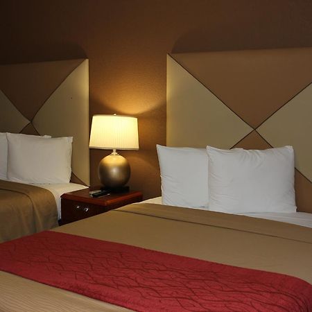 Econo Lodge Oskaloosa Eksteriør billede