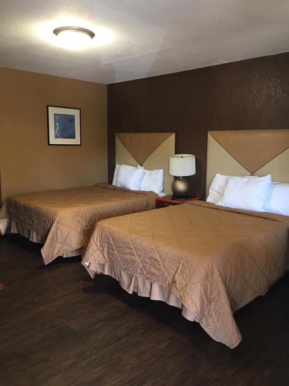 Econo Lodge Oskaloosa Eksteriør billede