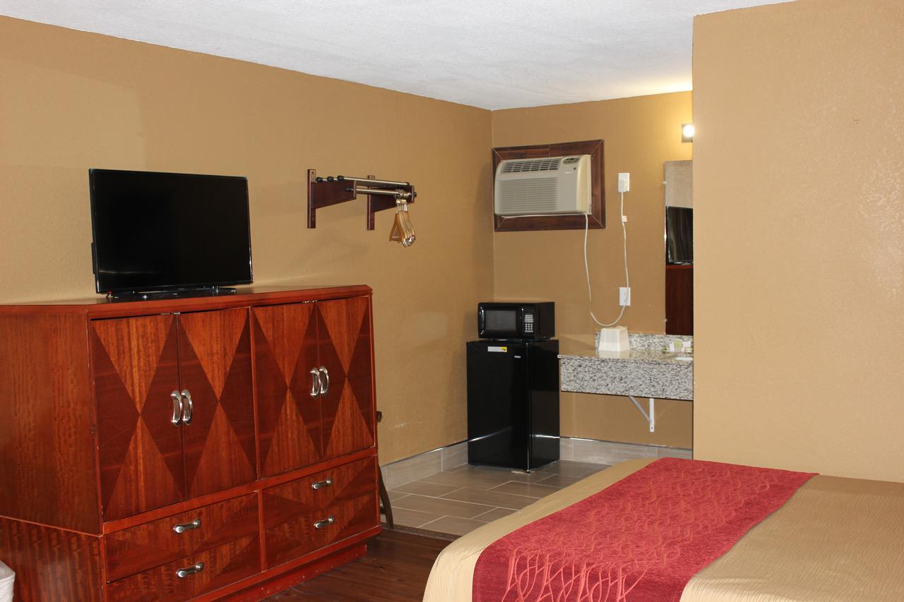 Econo Lodge Oskaloosa Eksteriør billede