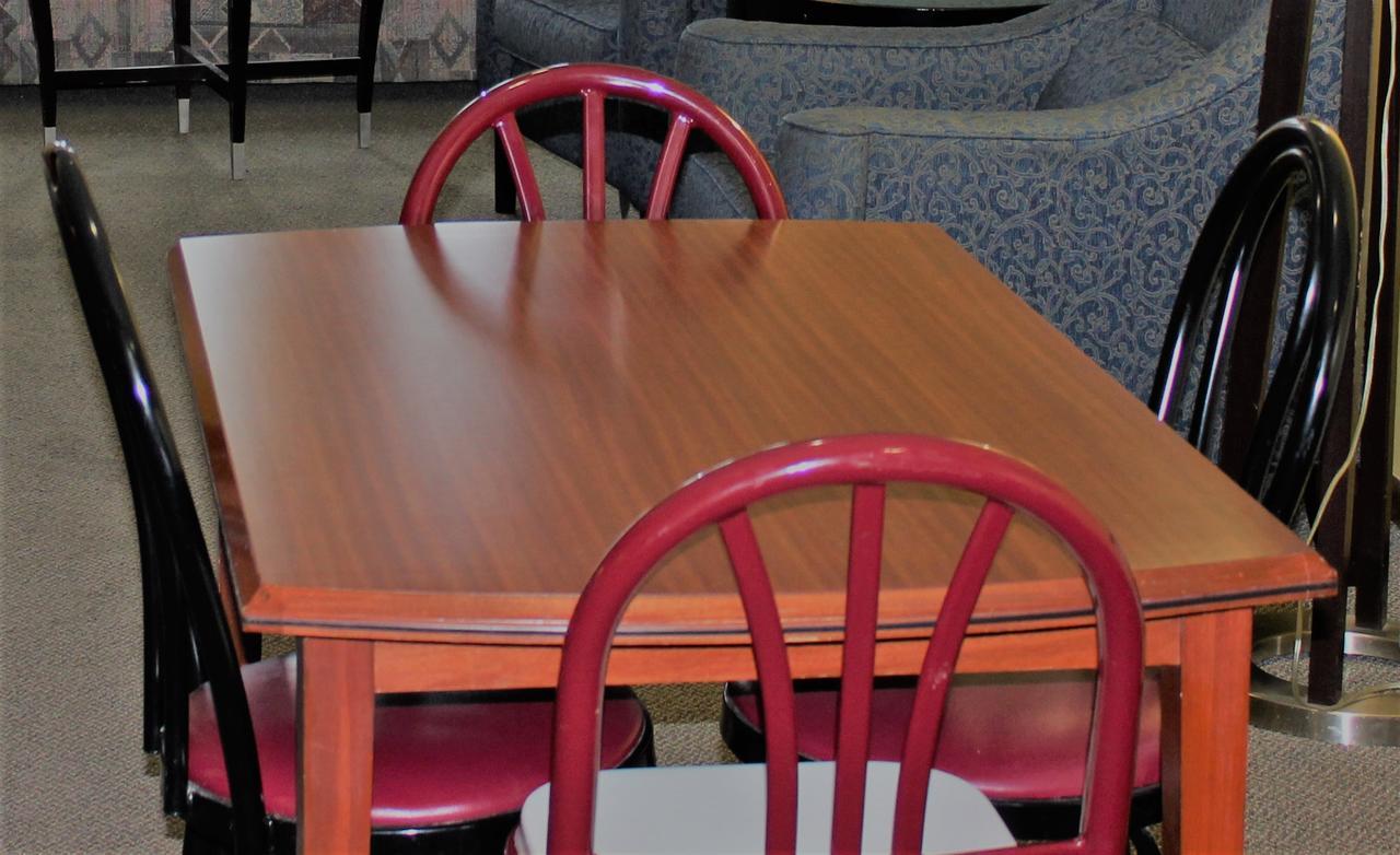 Econo Lodge Oskaloosa Eksteriør billede